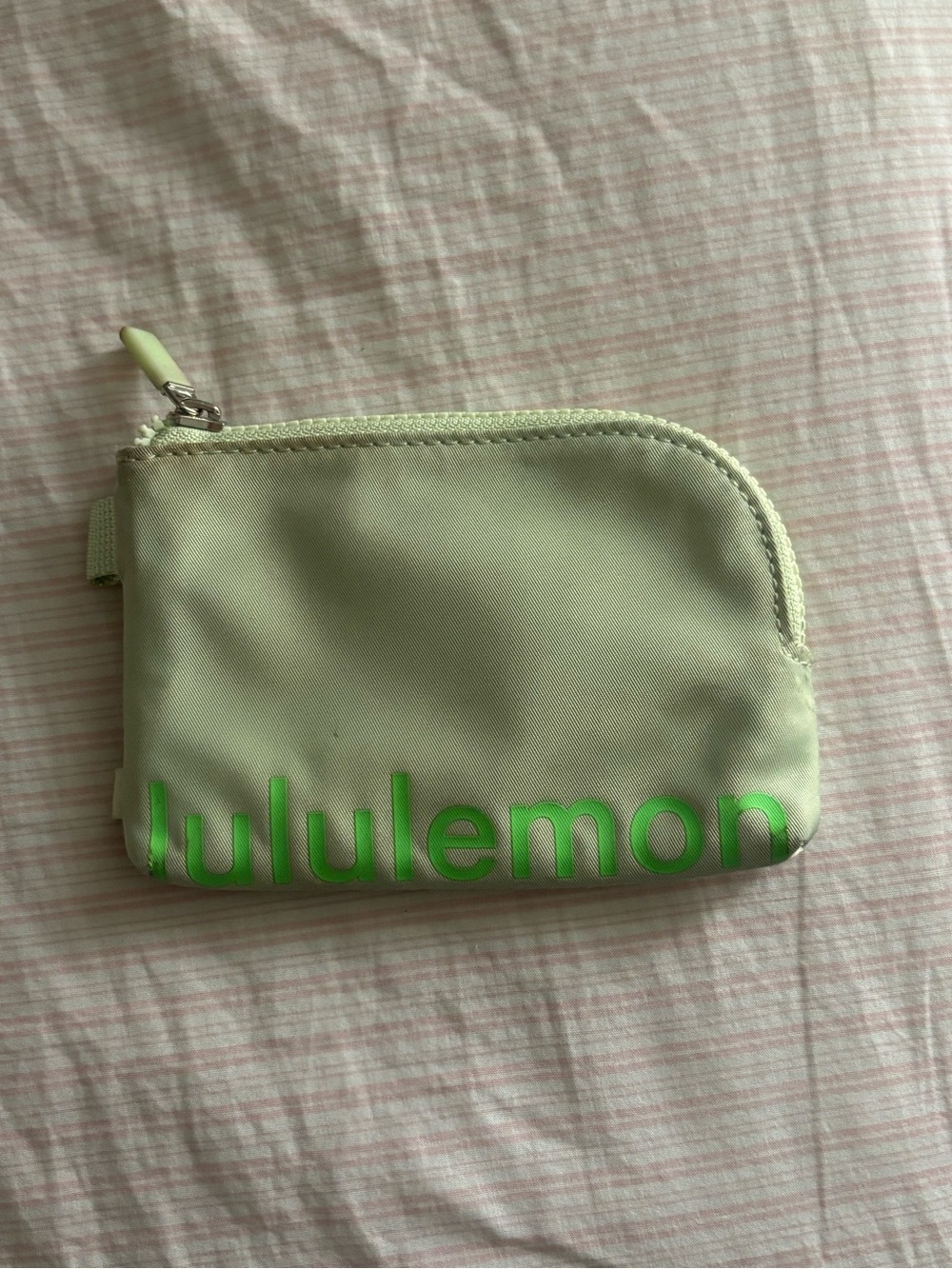 Lululemon Clippable Card Holder